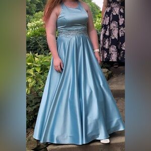 City Vibe- size 11 prom formal gown